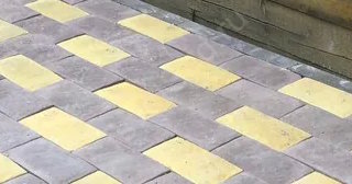 Укладка тротуарной плитки вокруг дома в Архангельске - цены от 822 руб.