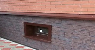 Облицовка цоколя панелями под камень в Архангельске в октябре