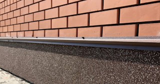 Облицовка цоколя керамогранитом в Архангельске в октябре