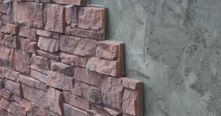 Качественная отделка цоколя фундамента снаружи в Архангельске в октябре